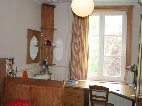 Room in owner's house 11 m² in Brussels St-Gilles