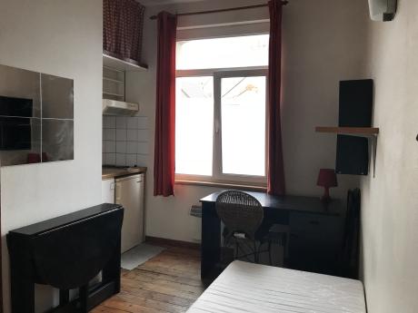 Studio 16 m² in Brussels Ixelles : cimetiere
