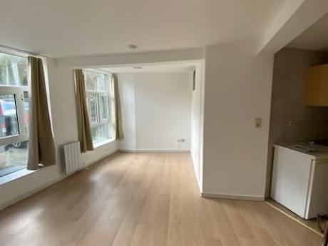 Studio 30 m² in Brussel Ukkel