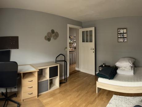 Room in owner's house 16 m² in Brussels Surroundings