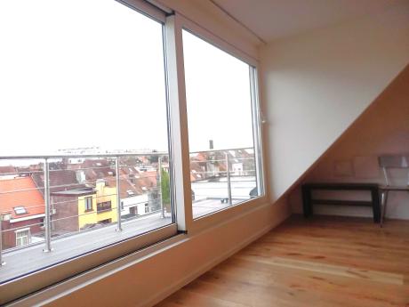 Studio 40 m² à Bruxelles Etterbeek / Europe