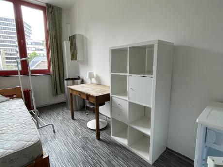合租房 11 m² 在 Brussels Ixelles : Namur / Flagey