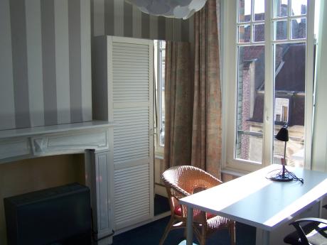 Room in owner's house 16 m² in Brussels Etterbeek / Europe