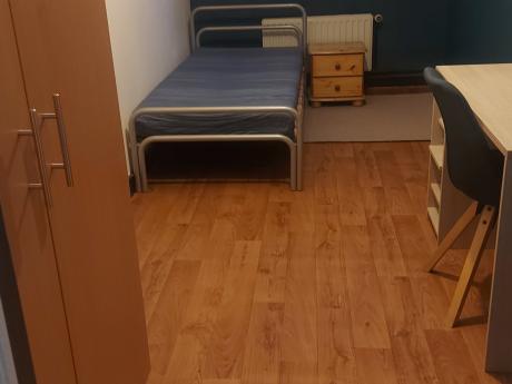 合租房 12 m² 在 Brussels Saint-Gilles