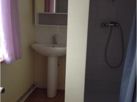 Kot bij bewoner 13 m² in Brussel Elsene : kerkhof