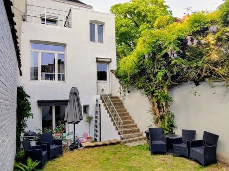 Shared housing 261 m² in Brussels Woluwe-Saint-Lambert