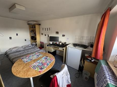 Kot 16 m² in Brussel Elsene : kerkhof