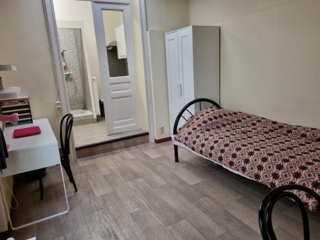 Kot 15 m² in Brussel Elsene : kerkhof
