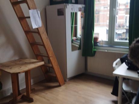 Kot 15 m² à Bruxelles Ixelles : Pte Namur / Flagey