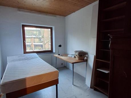 与房东合租 12 m² 在 Brussels Uccle