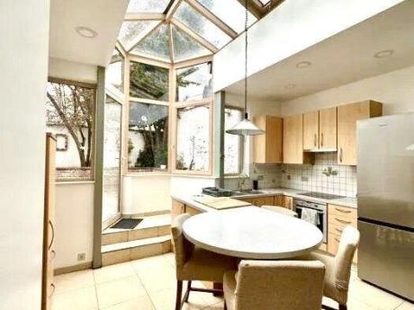 学生宿舍 9 m² 在 Brussels Anderlecht