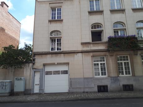 Studio 40 m² à Bruxelles Etterbeek / Europe
