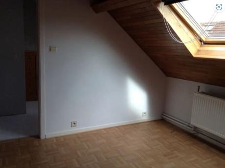 Room in owner's house 14 m² in Brussels Ixelles : cimetiere