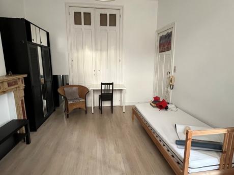 公寓 30 m² 在 Brussels Etterbeek / Europe
