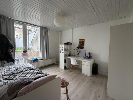 合租房 20 m² 在 Brussels Etterbeek / Europe