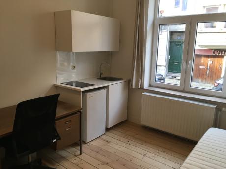 Kot 14 m² in Brussel Elsene : kerkhof