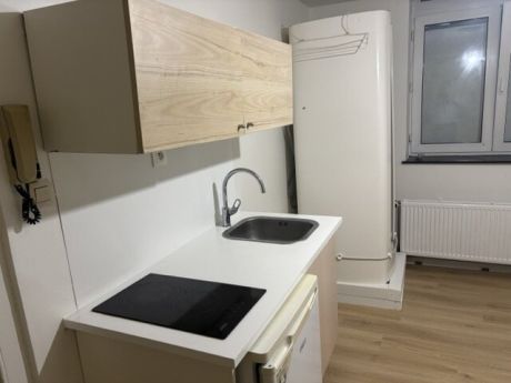 Kot 12 m² in Brussel Elsene : kerkhof