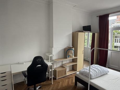 Kot bij bewoner 15 m² in Brussel Sint-Gillis