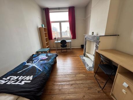 Co-locatie 16 m² in Brussel Elsene : Naamsepoort / Flagey