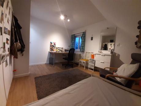 Room in owner's house 13 m² in Brussels Kraainem / Wezembeek