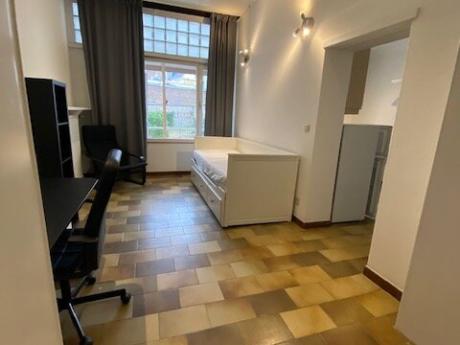 Studio 28 m² in Brussel Elsene : kerkhof