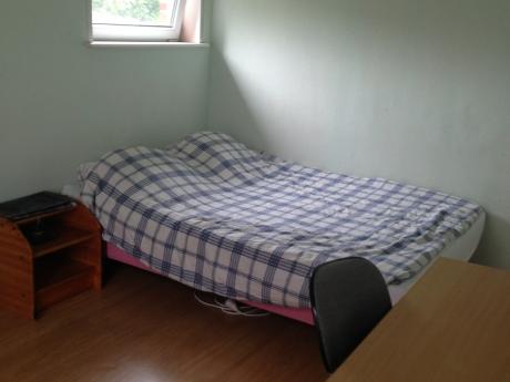 Room in owner's house 14 m² in Brussels Anderlecht