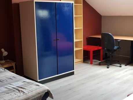 合租房 25 m² 在 Brussels Saint-Gilles