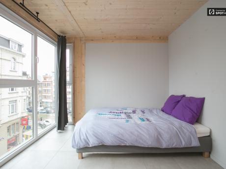 Student room 12 m² in Brussels Ixelles : cimetiere